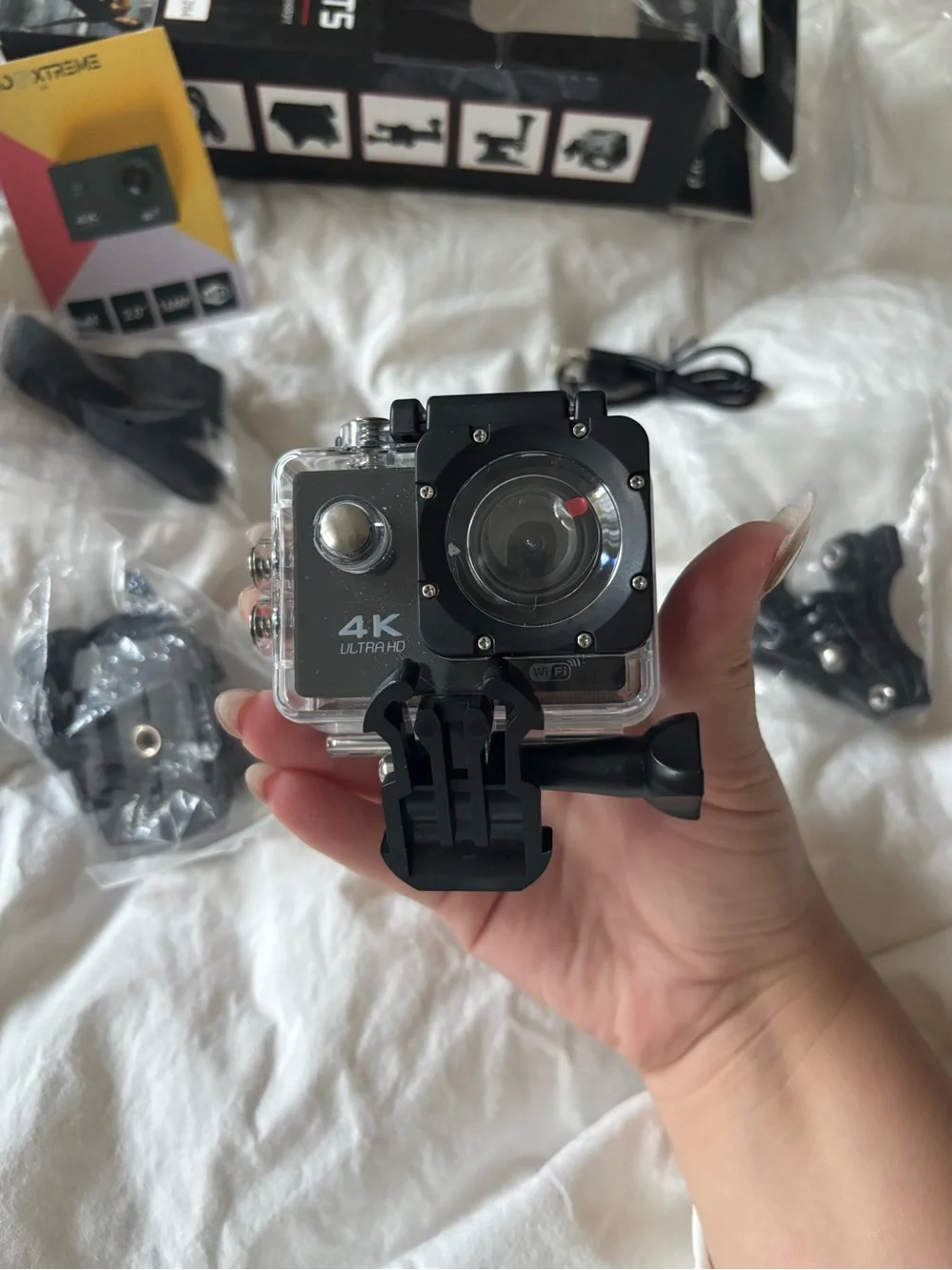 Waterproof Underwater Sports Camera / DashBoard Camera with attachments and Case